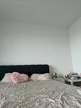 EllaSpark online show from March 19, 7:19 am