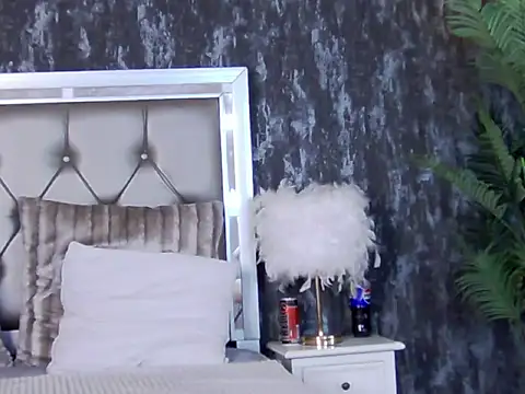 Snapshot of KendraNoir chatting on November 8, 5:55 am KendraNoir online show from November 8, 5:55 am