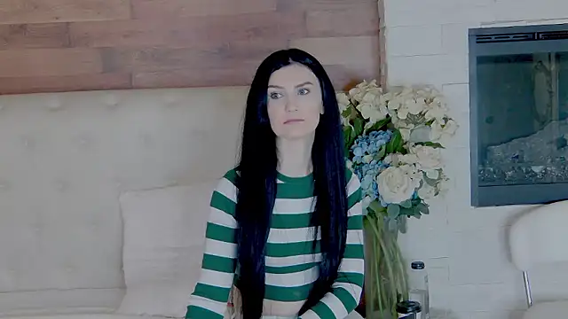 Snapshot of KendraNoir chatting on January 12, 6:42 am KendraNoir online show from January 12, 6:42 am