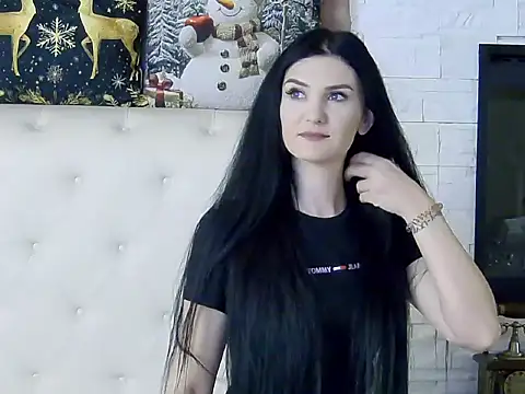 Snapshot of KendraNoir chatting on December 15, 6:30 am KendraNoir online show from December 15, 6:30 am