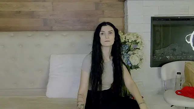 Snapshot of KendraNoir chatting on January 17, 5:44 am KendraNoir online show from January 17, 5:44 am