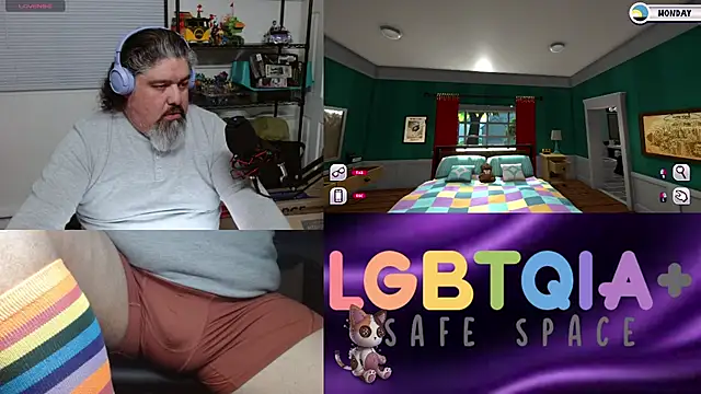 geekycastillo online show from March 15, 2:40 am