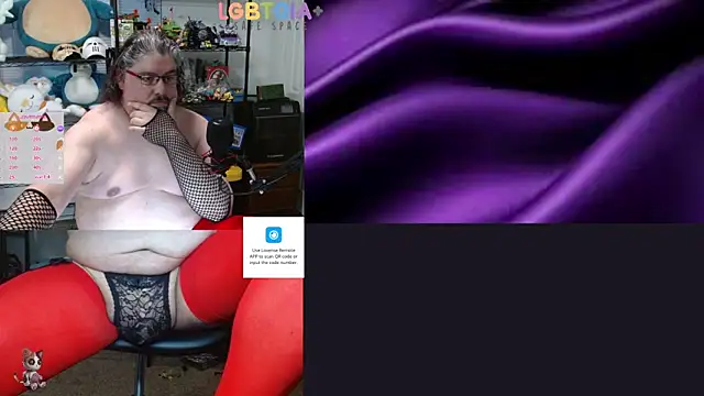 geekycastillo online show from May 3, 3:22 am