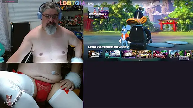 geekycastillo online show from April 18, 3:53 am