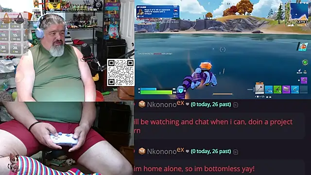 Snapshot of geekycastillo chatting on June 28, 3:02 am geekycastillo online show from June 28, 3:02 am