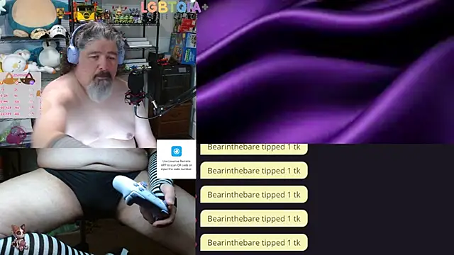 geekycastillo online show from May 10, 3:32 am