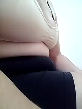 portuguesacasada online show from August 5, 11:15 am