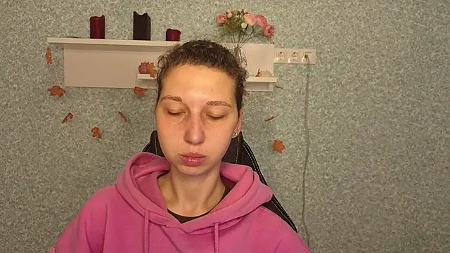 Snapshot of CuteEllii chatting on November 21, 5:06 am CuteEllii online show from November 21, 5:06 am