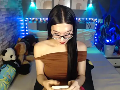 HotNathalie6900 online show from April 4, 12:01 pm