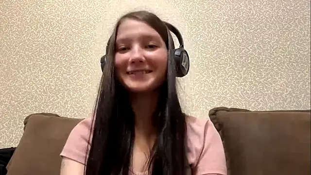 auroracus online show from October 22, 8:14 am