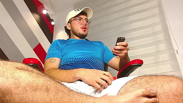 Zac Golden online show from April 18, 1:35 pm