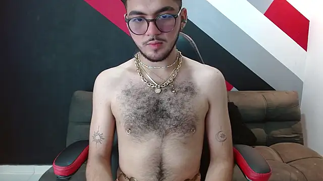 Snapshot of Zac_Golden chatting on November 15, 2:59 am Zac Golden online show from November 15, 2:59 am