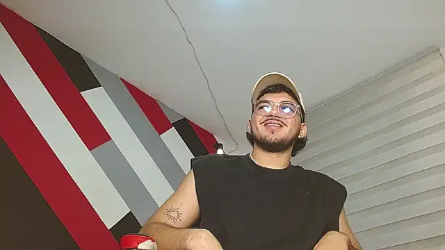 Zac Golden online show from July 4, 6:45 pm