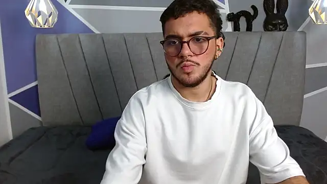 Zac Golden online show from December 19, 9:50 pm