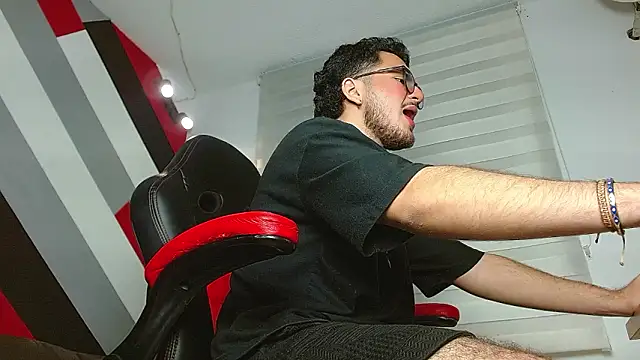 Zac Golden online show from February 4, 5:41 pm