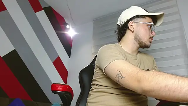 Zac Golden online show from April 4, 12:01 pm