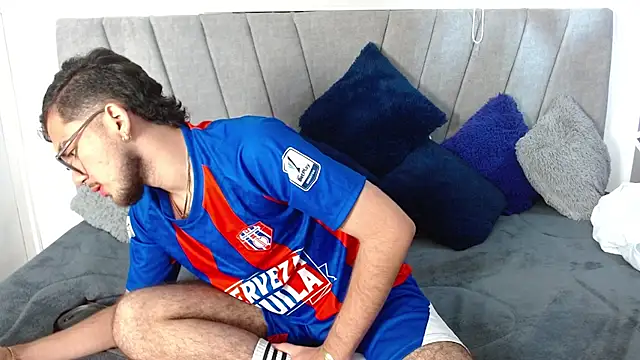 Snapshot of Zac_Golden chatting on October 24, 5:28 am Zac Golden online show from October 24, 5:28 am