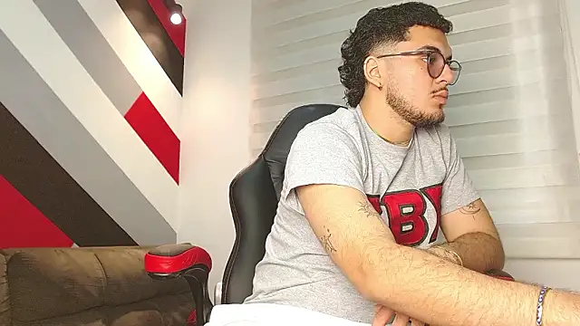 Zac Golden online show from February 15, 6:18 pm