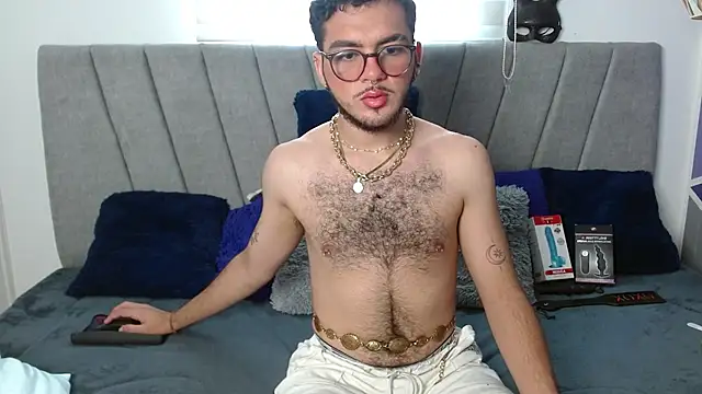 Snapshot of Zac_Golden chatting on November 3, 6:55 pm Zac Golden online show from November 3, 6:55 pm