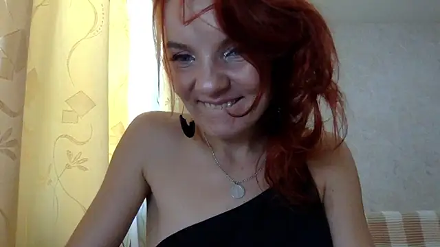 Snapshot of ArielDreamer chatting on November 4, 9:35 am ArielDreamer online show from November 4, 9:35 am