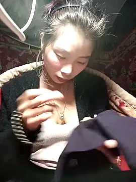 Snapshot of mekaka00 chatting on January 6, 8:51 am mekaka00 online show from January 6, 8:51 am