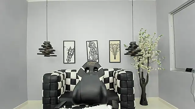 Bianca Millf online show from April 18, 3:42 am