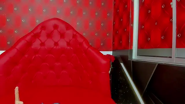 Bianca Millf online show from January 16, 4:05 am