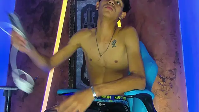 Snapshot of Sex_Boy_33_ chatting on October 31, 4:42 am Sex Boy 33 online show from October 31, 4:42 am