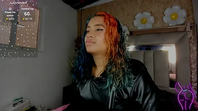 Snapshot of Cristall_ravven chatting on November 21, 3:11 pm Cristall ravven online show from November 21, 3:11 pm