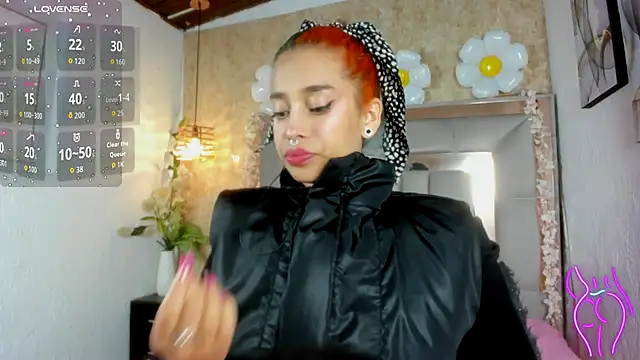 Snapshot of Cristall_ravven chatting on November 14, 1:48 pm Cristall ravven online show from November 14, 1:48 pm