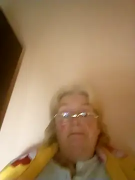 AmyLove353 online show from February 6, 9:44 pm