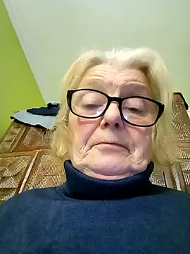 AmyLove353 online show from February 15, 9:36 pm