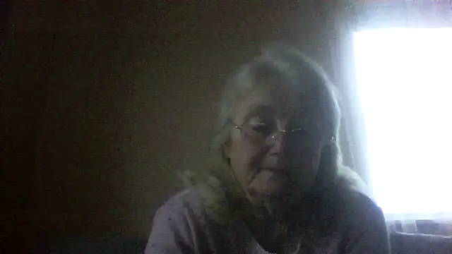 AmyLove353 online show from April 15, 3:56 am