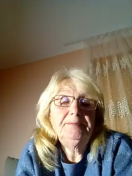 AmyLove353 online show from October 24, 9:58 pm