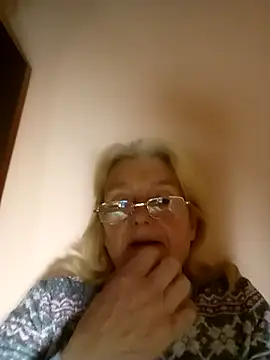 AmyLove353 online show from February 12, 4:34 am