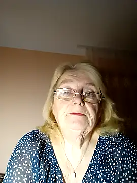 AmyLove353 online show from November 18, 9:40 pm