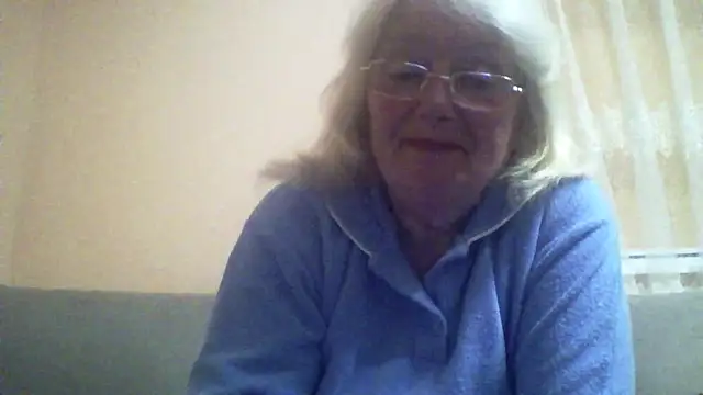 AmyLove353 online show from April 26, 9:01 pm