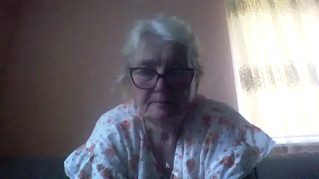 AmyLove353 online show from June 13, 3:48 am