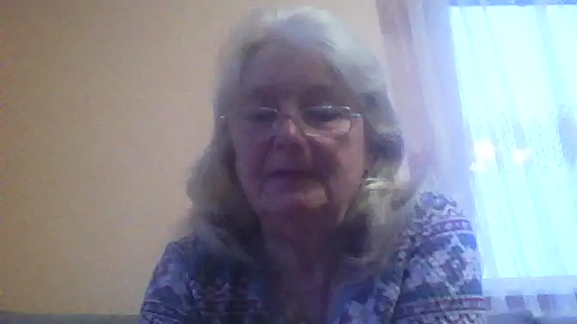 AmyLove353 online show from April 23, 3:35 am