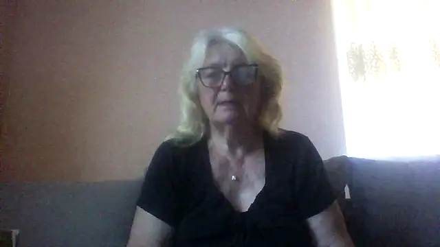 AmyLove353 online show from June 28, 3:13 am