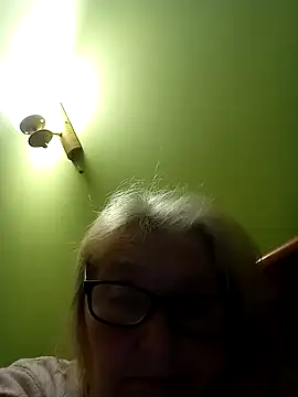 AmyLove353 online show from March 29, 8:43 pm