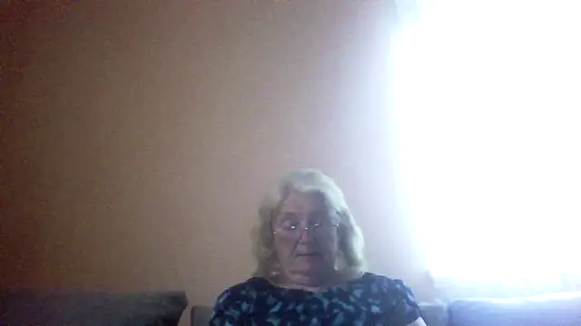 AmyLove353 online show from May 9, 4:38 am