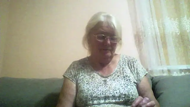 AmyLove353 online show from July 28, 8:52 pm