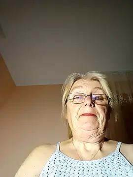 AmyLove353 online show from November 26, 10:43 pm