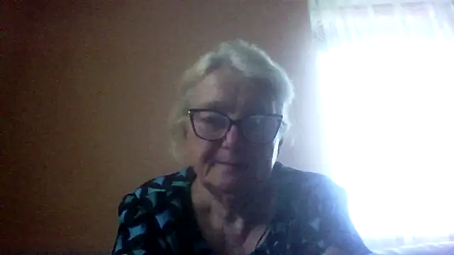 AmyLove353 online show from June 12, 4:54 am