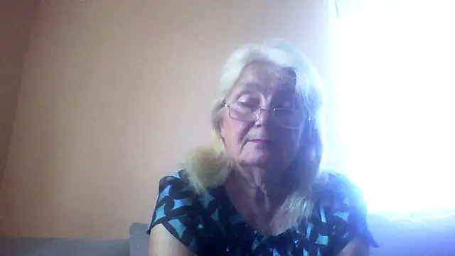 AmyLove353 online show from July 14, 7:02 am