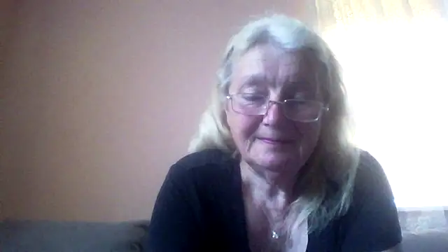 AmyLove353 online show from June 6, 5:56 am