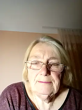 AmyLove353 online show from October 31, 8:38 pm