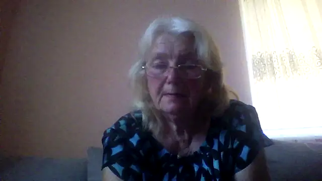 AmyLove353 online show from July 11, 3:51 am