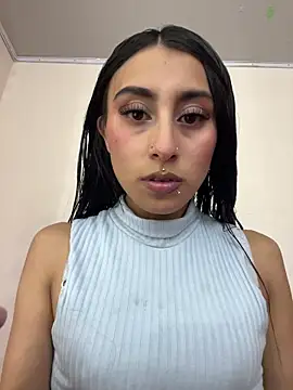 Violeet-Smith online show from November 11, 10:15 pm